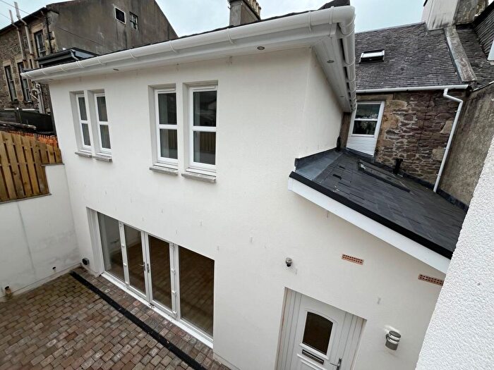 3 Bedroom Town House For Sale In Bloomgate, Lanark, ML11