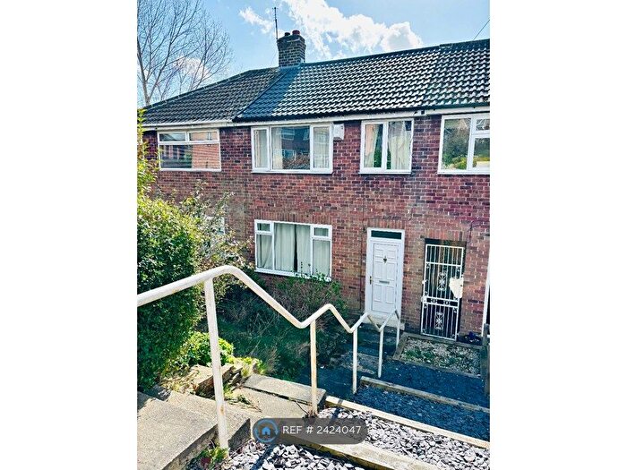 3 Bedroom Terraced House To Rent In Vesper Way, Leeds, LS5
