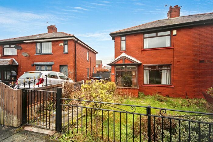 3 Bedroom Semi Detached House For Sale In Heather Grove, Wigan, WN5