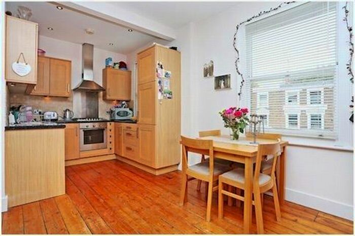 1 Bedroom Flat To Rent In Ravenscourt Road, Hammersmith, W6