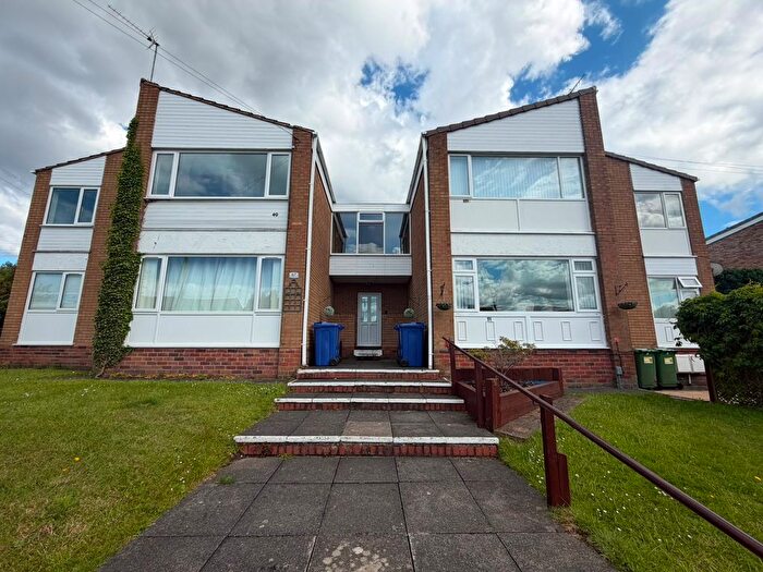 2 Bedroom Flat To Rent In Honeybourne Road, Halesowen, B63
