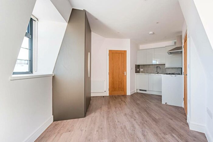 Studio To Rent In Gladstone House, Wood Green, London, N22