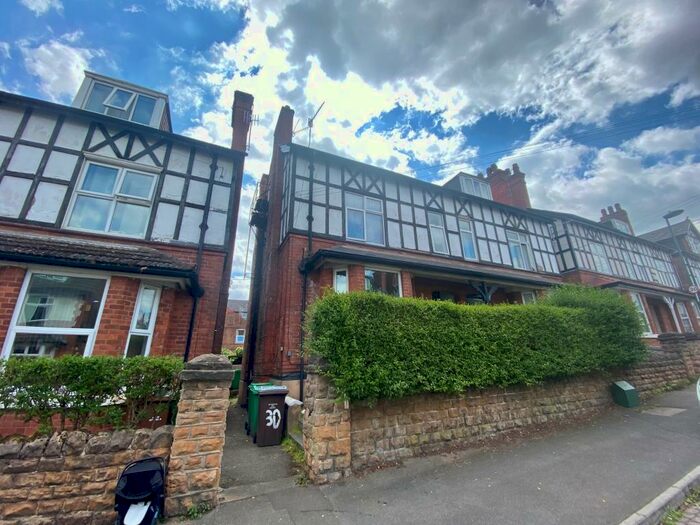 1 Bedroom Flat To Rent In Bingham Road, Nottingham, NG5