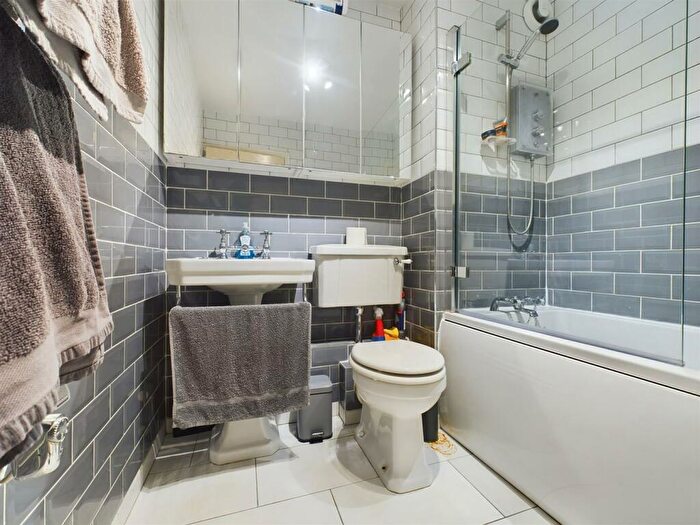 2 Bedroom Flat To Rent In Kemp Court, Church Place, Brighton, BN2