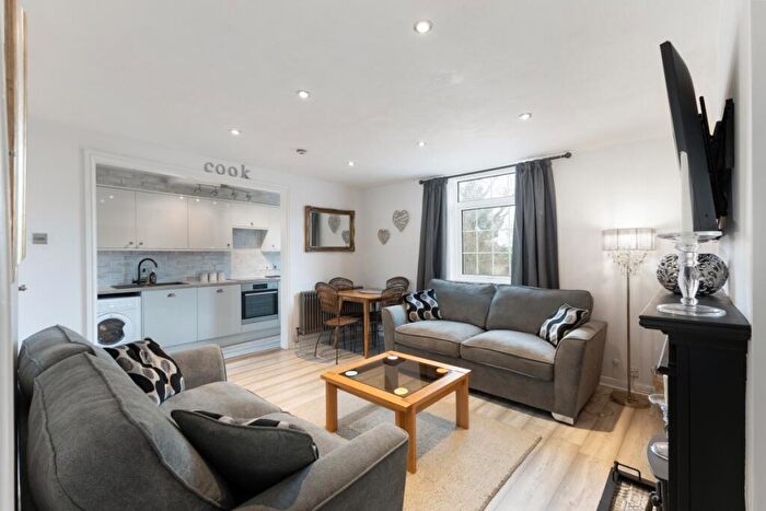 2 Bedroom Terraced House To Rent In Ferry Lane Alveston, CV37
