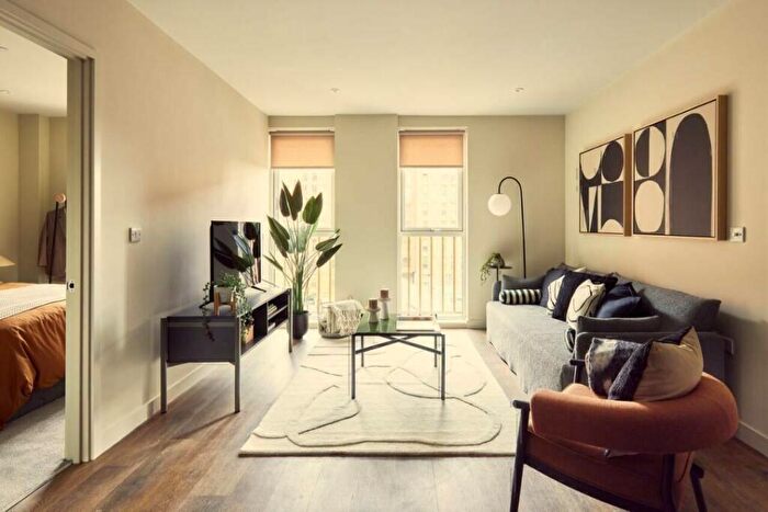 2 Bedroom Flat To Rent In Verona, Globe Road, Holbeck, Leeds, LS11