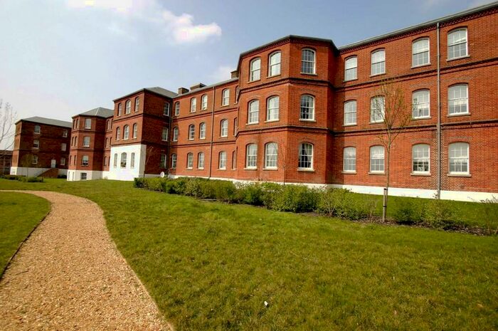 2 Bedroom Apartment To Rent In Kingswood Place, Knowle, PO17