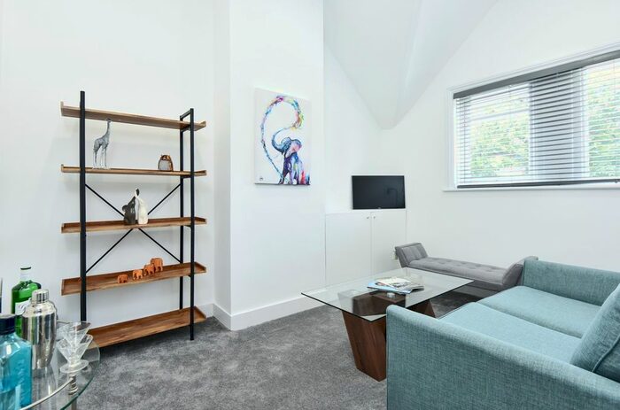 2 Bedroom Flat To Rent In High Street, Green Street Green, Orpington, BR6