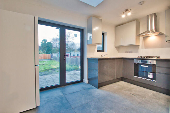 5 Bedroom Terraced House To Rent In St. Pauls Avenue, Harrow, HA3