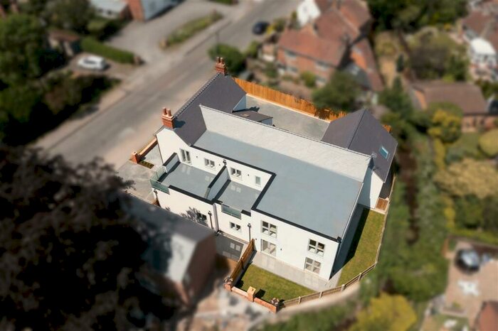 2 Bedroom Flat To Rent In Station Road, Lowdham, Nottingham, NG14