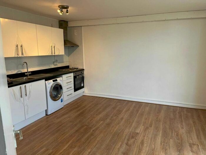 1 Bedroom Flat To Rent In Wellington Road, Eccles, M30