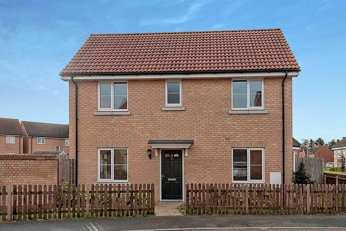 3 Bedroom Property To Rent In Mandrake Drive, Red Lodge, IP28