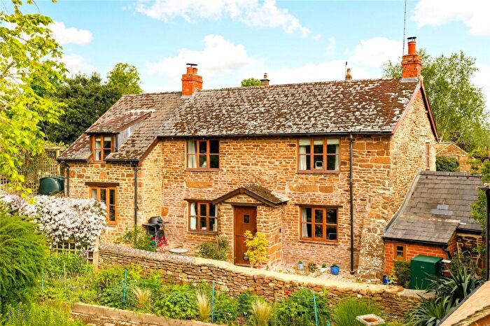3 Bedroom House For Sale In Eydon, Northamptonshire, NN11