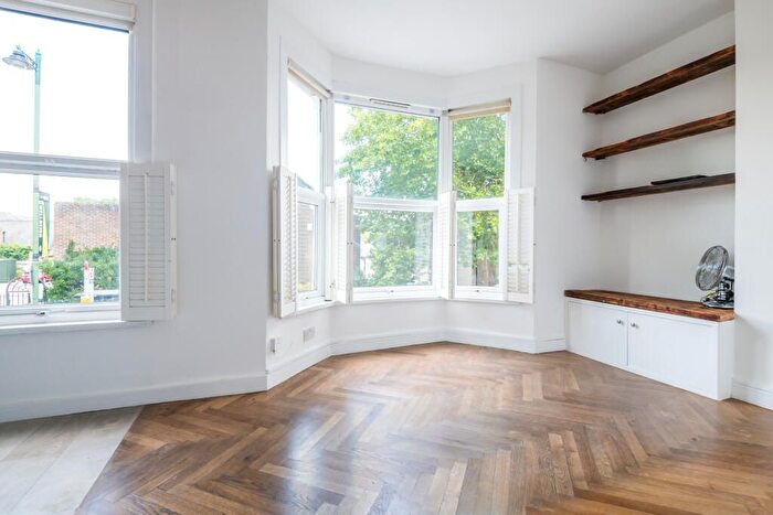2 Bedroom Flat To Rent In Norwood High Street, London, SE27