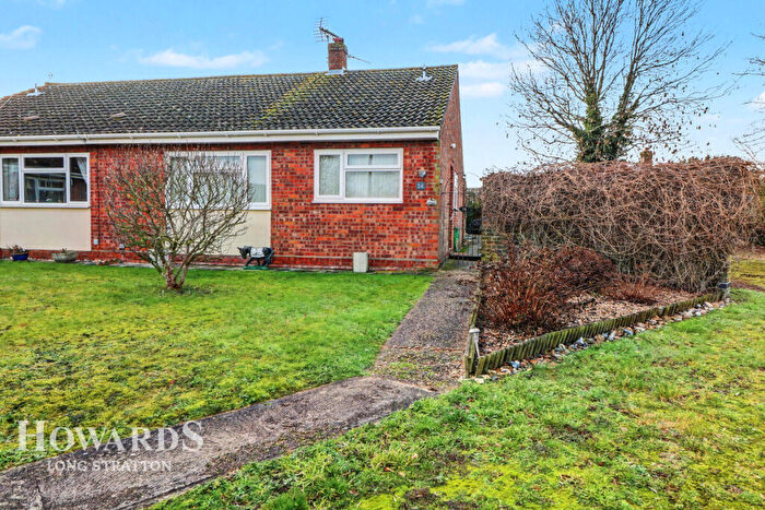 2 Bedroom Semi-Detached Bungalow For Sale In Sturmy Close, Long Stratton, NR15