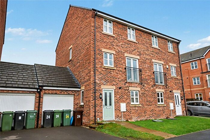 3 Bedroom Semi Detached House For Sale In Scampston Drive, East Ardsley, Wakefield, West Yorkshire, WF3