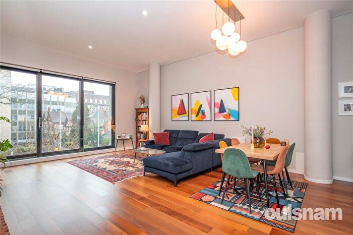 2 Bedroom Penthouse For Sale In Bournville Lane, Bournville, Birmingham, West Midlands, B30