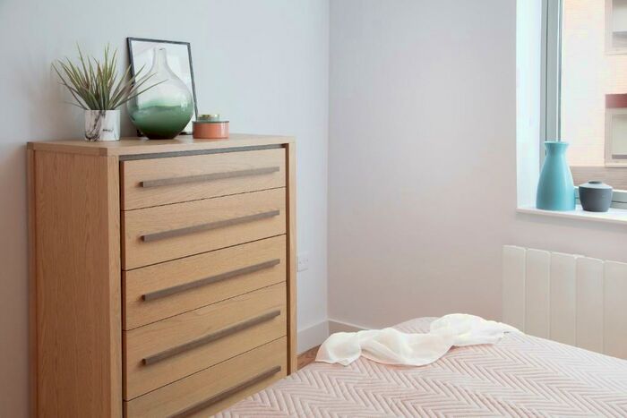 2 Bedroom Apartment To Rent In Flat Sawmill Court - Murray Street, Manchester, Greater Manchester, M4