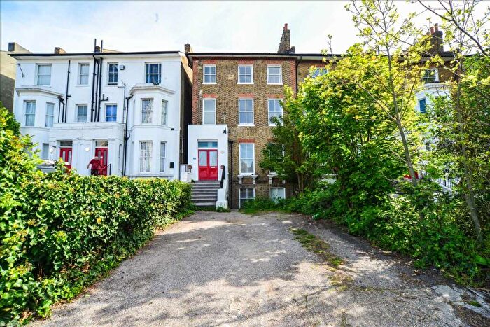 2 Bedroom Apartment To Rent In Lee High Road, London, SE12