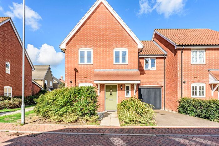 4 Bedroom Link Detached House For Sale In Shearing Street, Bury St. Edmunds, IP32