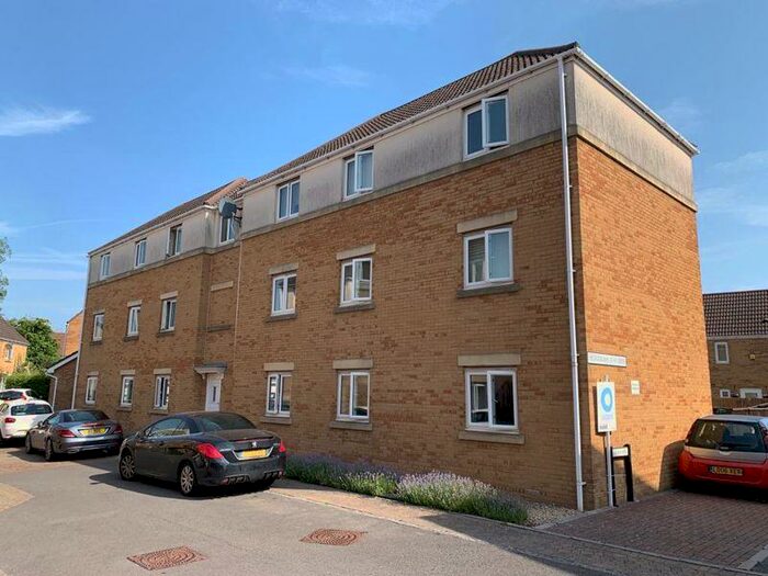 2 Bedroom Flat To Rent In The Hedgerows, Bristol, BS32