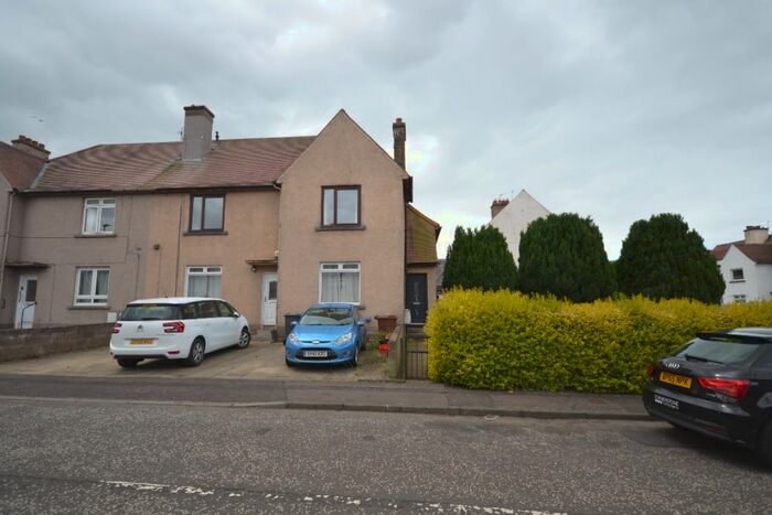 3 Bedroom Flat To Rent In Paradykes Avenue, Loanhead, Midlothian, EH20