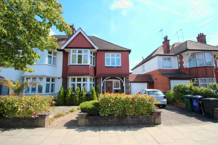 4 Bedroom Semi-Detached House To Rent In Creighton Avenue, East Finchley, N2