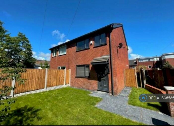 3 Bedroom Semi-Detached House To Rent In Woolfall Terrace, Liverpool, L21