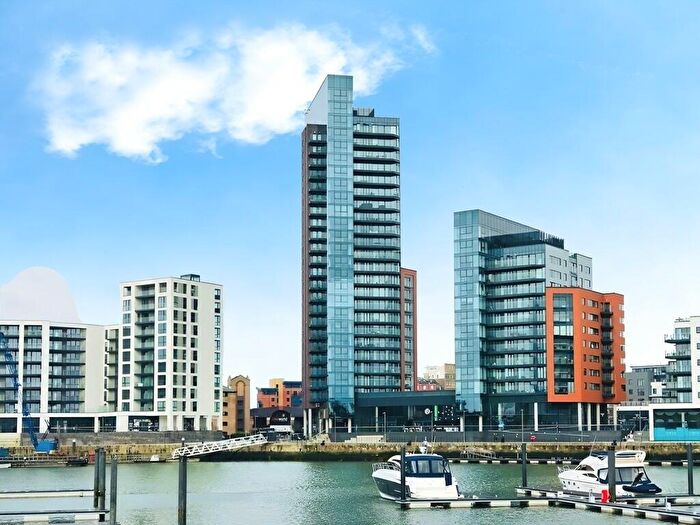 3 Bedroom Apartment To Rent In The Hawkins Tower, Admirals Quay, SO14