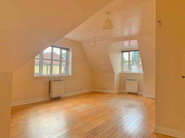2 Bedroom Flat To Rent In High Street, Lakenheath, IP27
