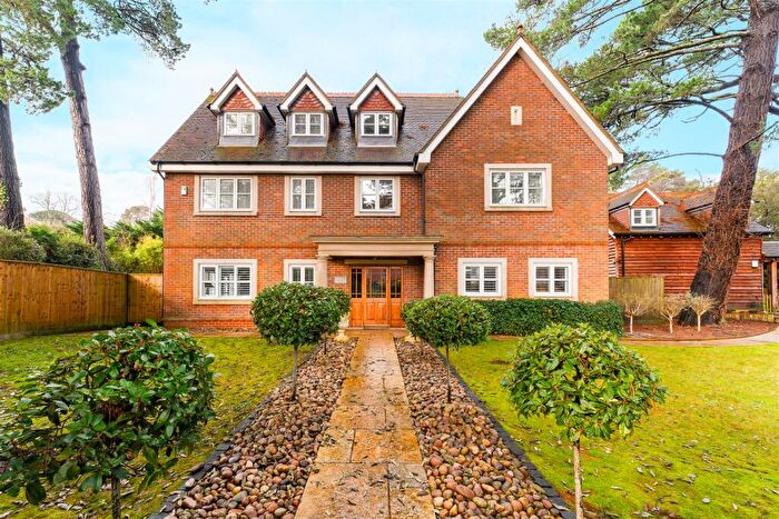 5 Bedroom Detached House For Sale In Bingham Avenue, Lilliput, Poole, BH14