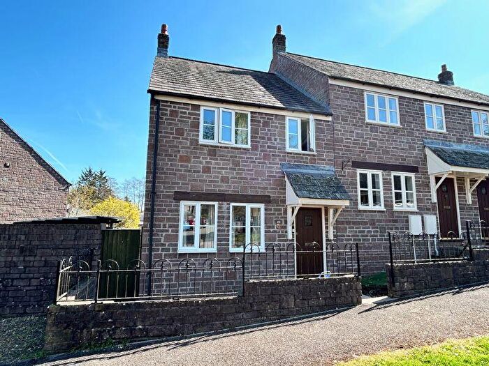 3 Bedroom End Of Terrace House For Sale In Butlers Mead, Blakeney, GL15