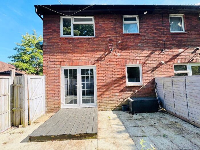 1 Bedroom Property To Rent In St. Brelades Road, Crawley, RH11