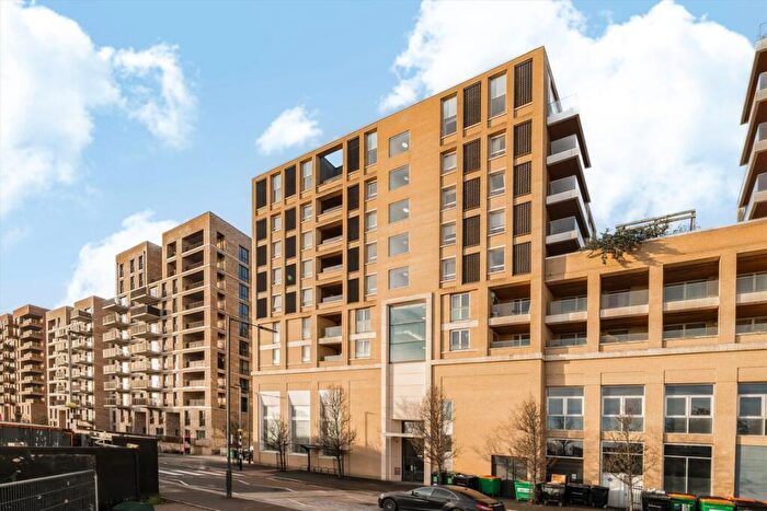 1 Bedroom Flat For Sale In Rathbone Street, Canning Town, E16