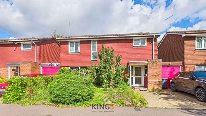 4 Bedroom Detached House For Sale In The Paddock, Hatfield, AL10