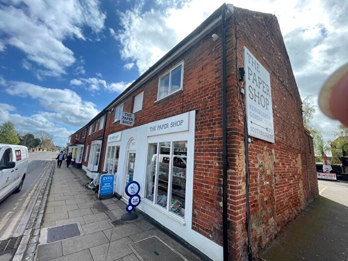 3 Bedroom Flat To Rent In South Bridge Street, Shefford, SG17
