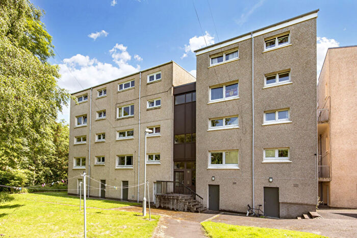 2 Bedroom Maisonette For Sale In Golfdrum Street, Dunfermline, Fife, KY12