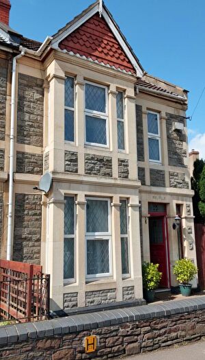 6 Bedroom House To Rent In Hinton Road, Fishponds, Bristol, Bristol, BS16