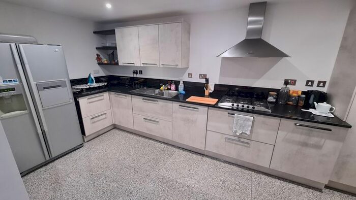 2 Bedroom Flat To Rent In Park Road, Peterborough, PE1