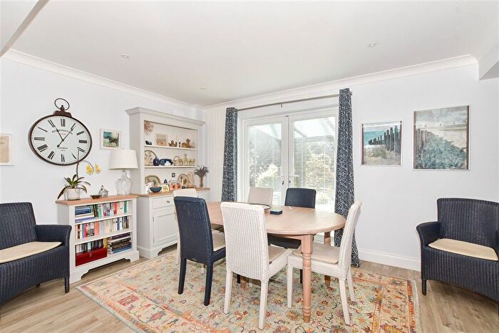 5 Bedroom Detached House For Sale In North Mead, Petworth, West Sussex, GU28