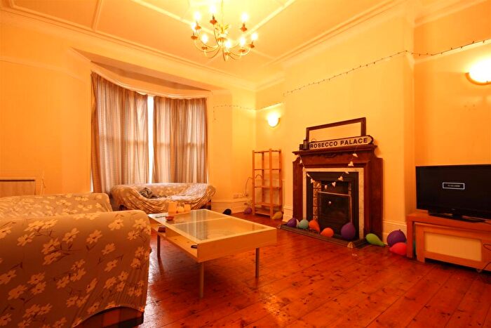 5 Bedroom Maisonette To Rent In Fern Avenue, Jesmond, NE2