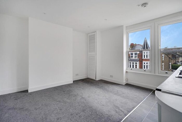 1 Bedroom Flat For Sale In Brockley Road, Brockley, London, SE4