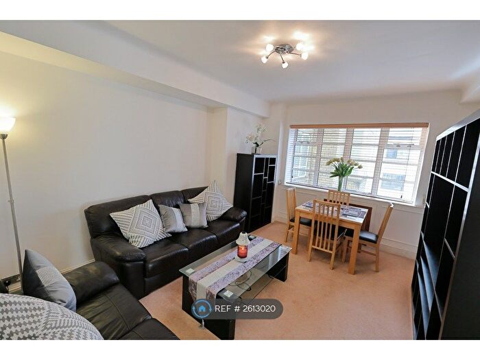 1 Bedroom Flat To Rent In Winchester Court, London, W8