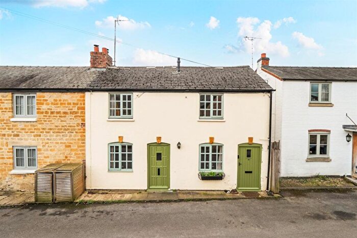 3 Bedroom Cottage For Sale In School Road, Alderton, Tewkesbury, GL20