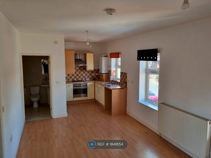 2 Bedroom Flat To Rent In Wath On Dearne, Rotherham, S63