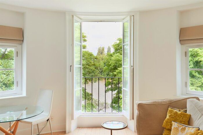 2 Bedroom Penthouse To Rent In Mortlake High Street, Mortlake, SW14