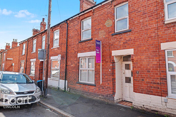 3 Bedroom Terraced House For Sale In Scorer Street, Lincoln, LN5
