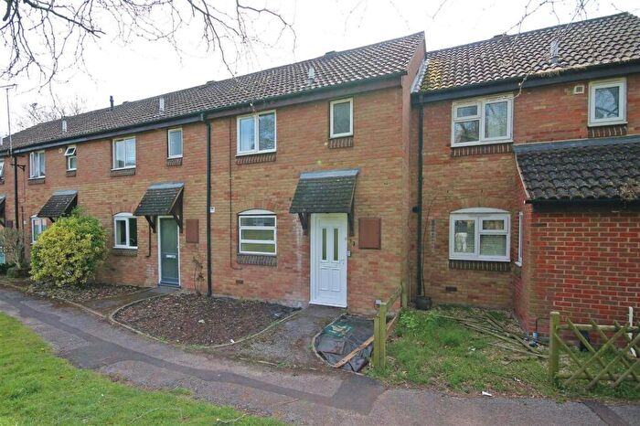 2 Bedroom Terraced House For Sale In Craddock Road, Canterbury, CT1