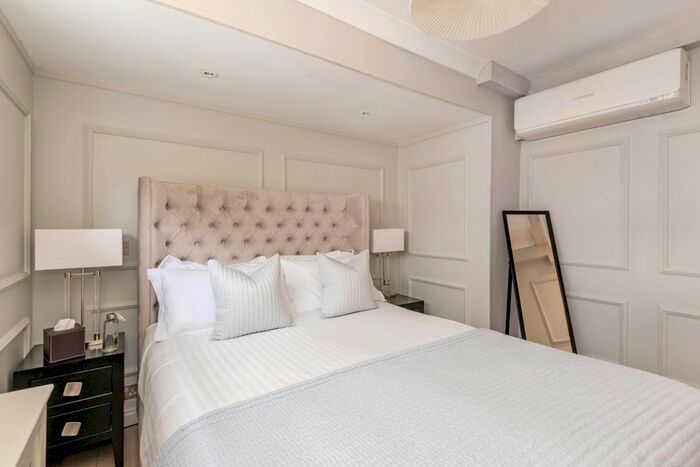 1 Bedroom Flat To Rent In Hyde Park Gate, London, SW7