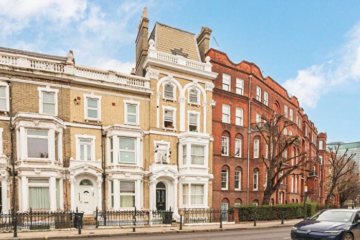 2 Bedroom Flat For Sale In North End Road, West Kensington, W14